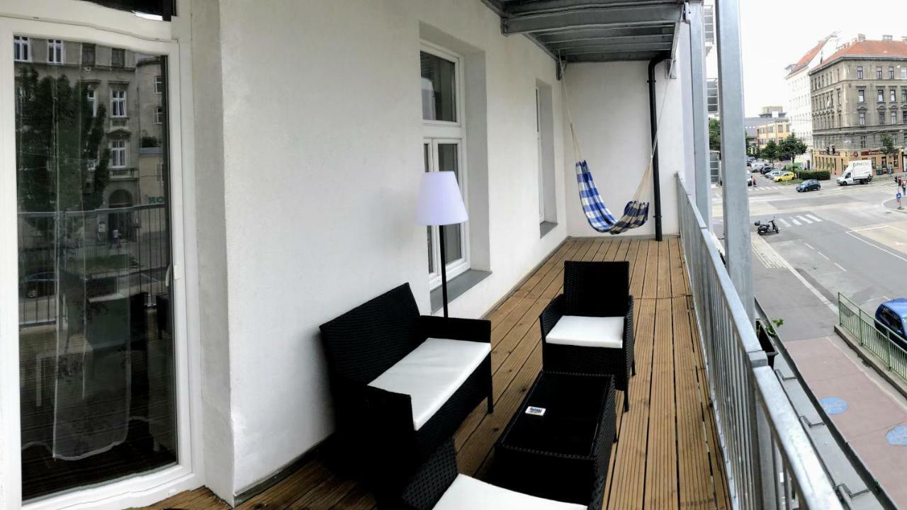 Spacious Apartment In Center With Terrace Wien Exteriör bild